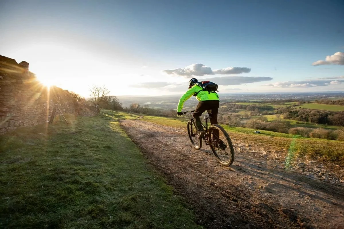 E-bikes MTB Salg -E-bikes MTB Salg 170634095 4149096325121369 5872498679880054056 n